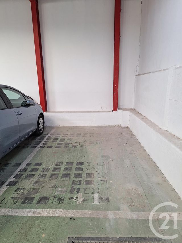 parking à louer - 9.0 m2 - PARIS - 75015 - ILE-DE-FRANCE - Century 21 Farré La Motte Picquet